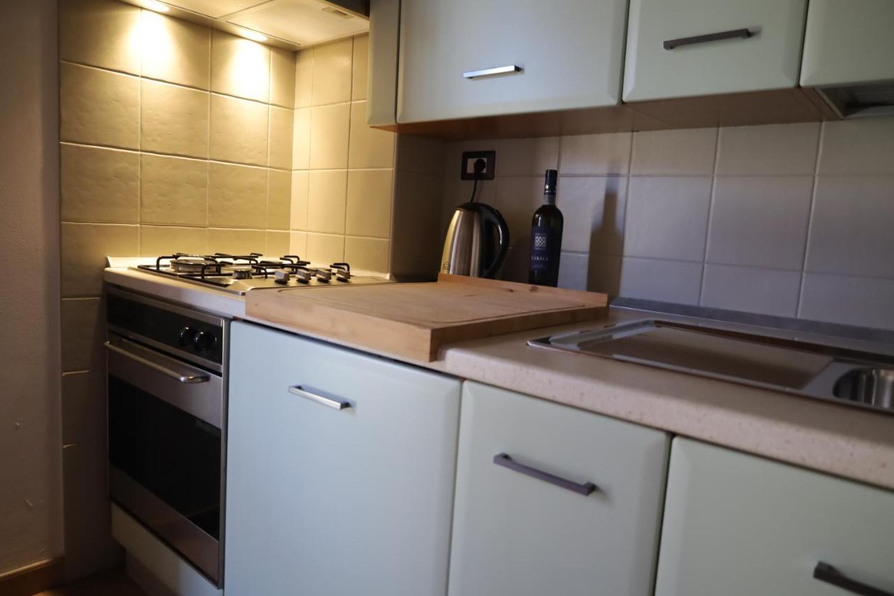 Residencia Pais Apartment Алгеро Екстериор снимка