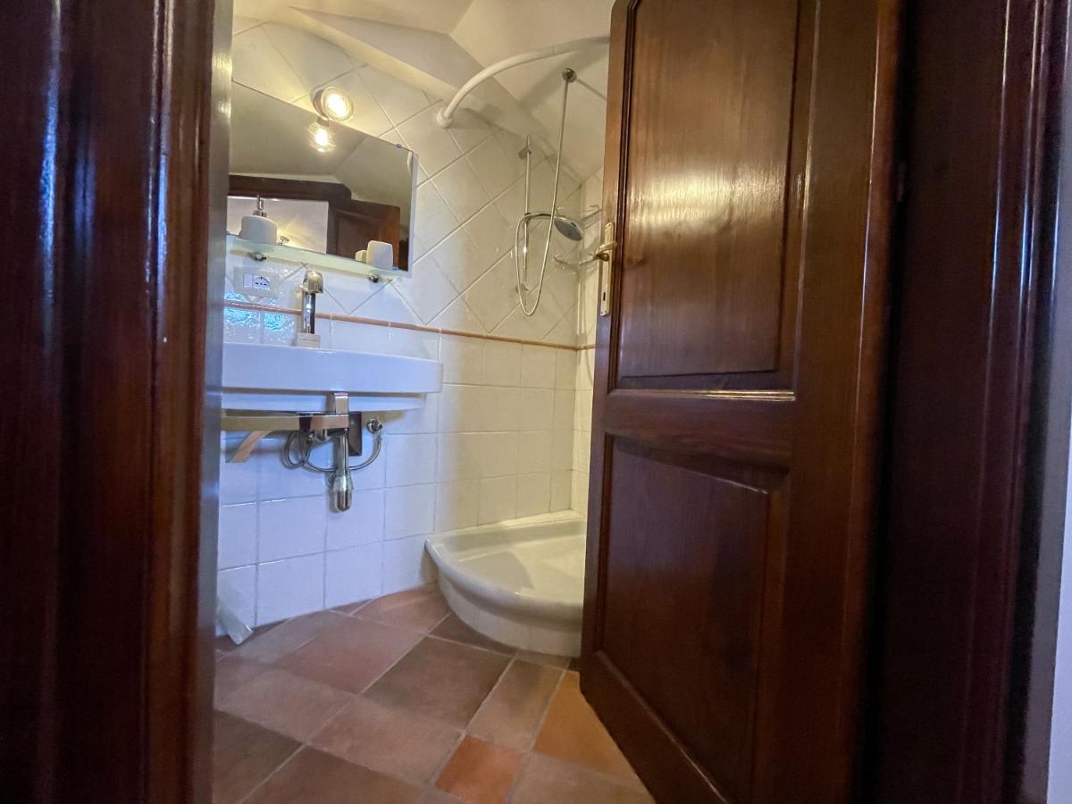 Residencia Pais Apartment Алгеро Екстериор снимка