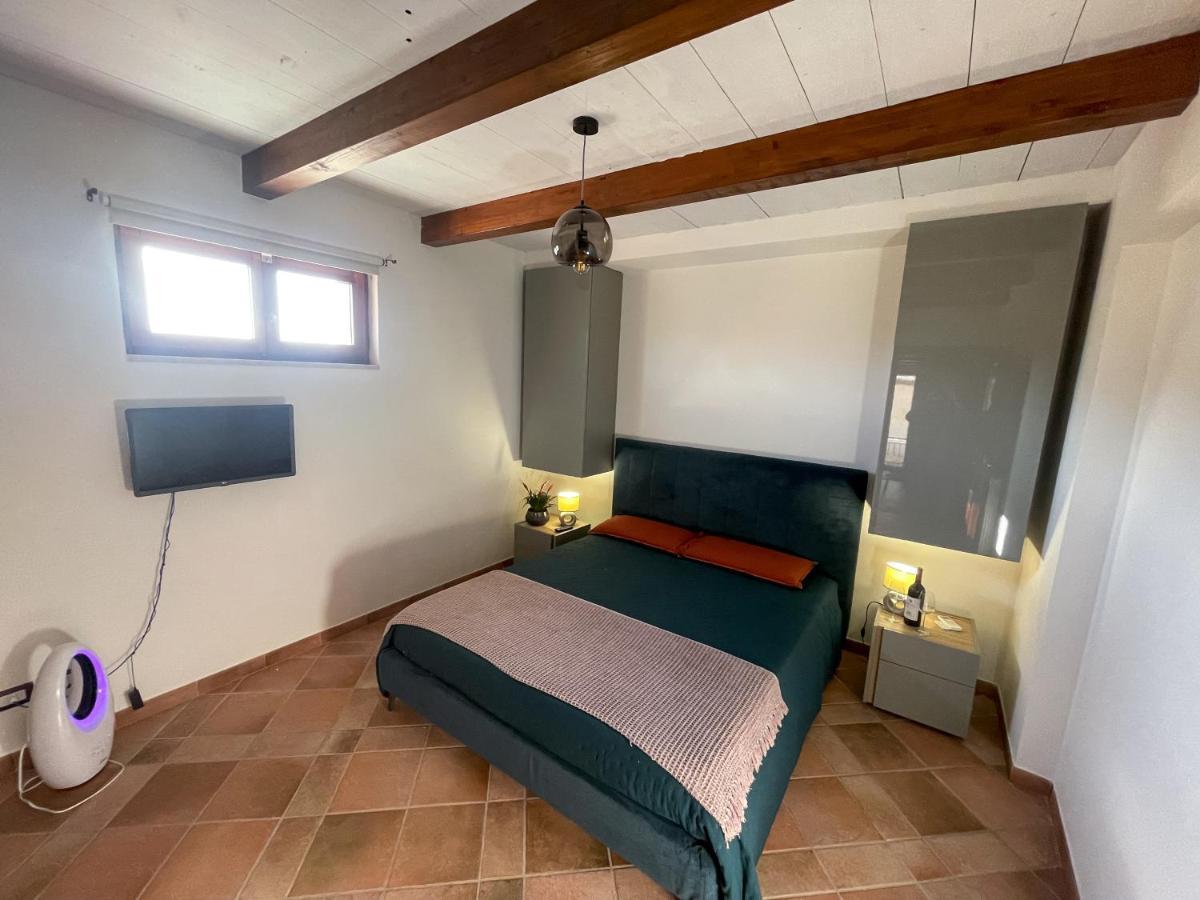 Residencia Pais Apartment Алгеро Екстериор снимка